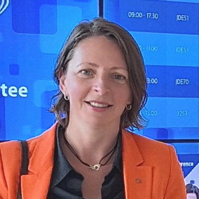 claudia neculau